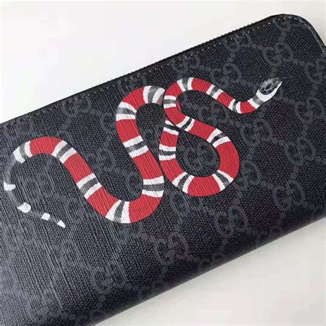 gucci bestiary gg supreme|GG Supreme Black Kingsnake Print Large Wallet.